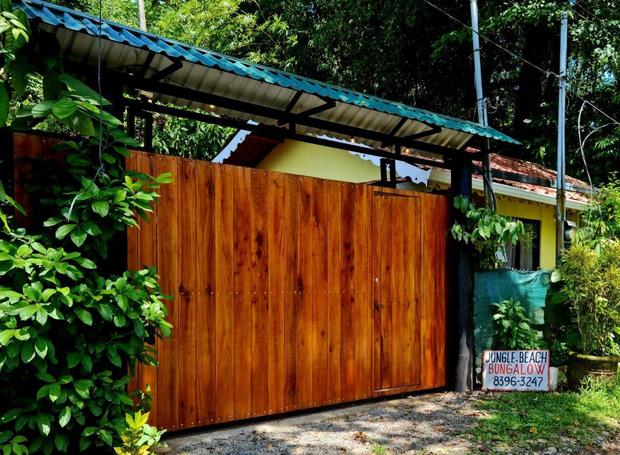 Jungle Beach Bungalow With Ac & Fiber Optic Puerto Viejo de Talamanca Exteriér fotografie
